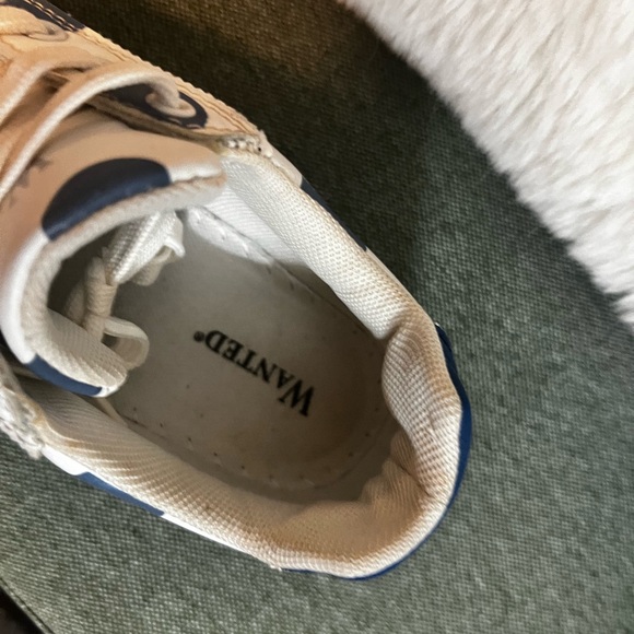 Blue and White polka dot sneakers | 7.5 | - Picture 3 of 4